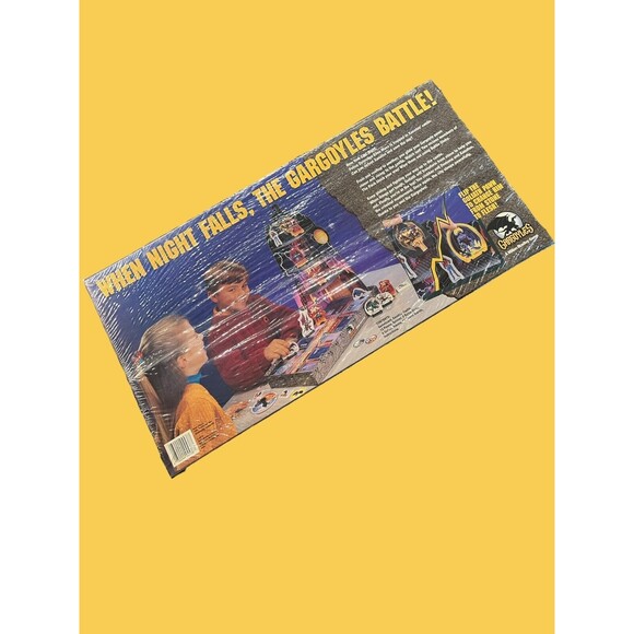 Disney Gargoyles Winged Warriors Fight A World Of Crime Board Game MB 1995 New - Picture 7 of 7